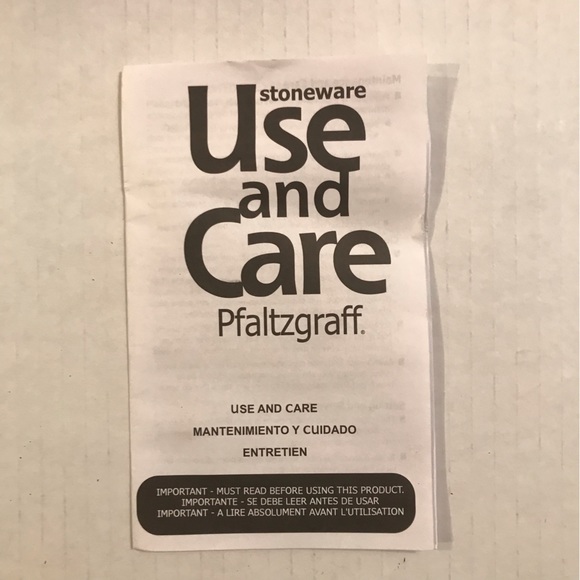 Pfaltzgraff “Winterberry” Salt & Pepper Shaker Set 3 3/4” Tall Never Used - Picture 7 of 8